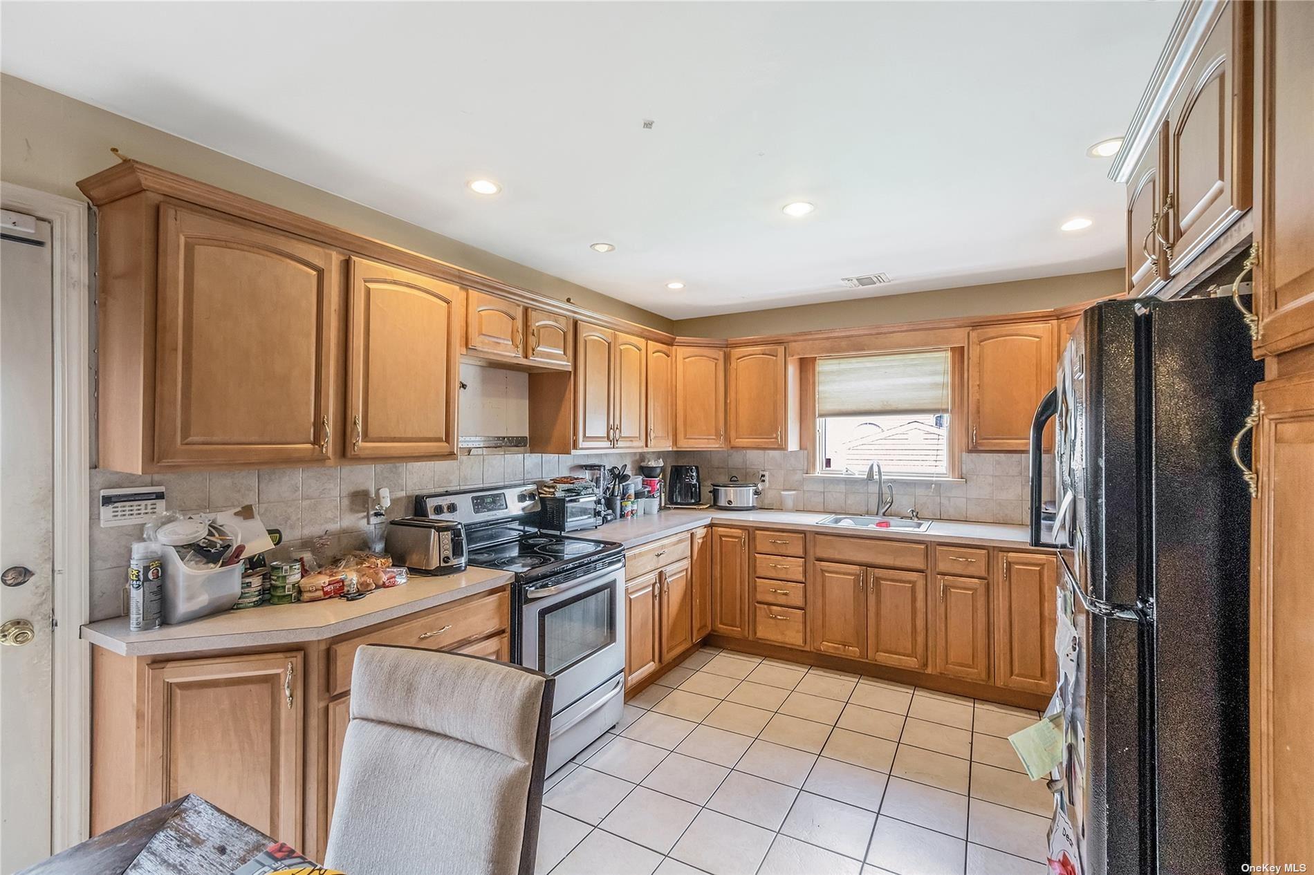 263 N Park Drive Property Photo 10