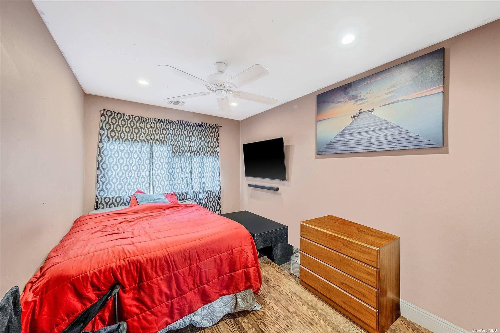 263 N Park Drive Property Photo 15
