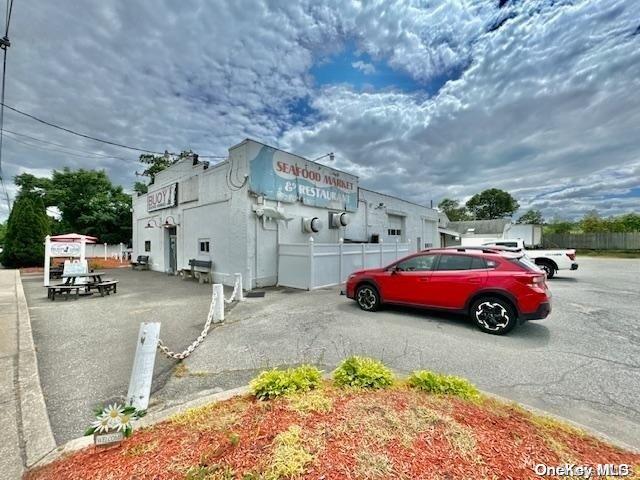 1175 W Main Street Property Photo 14