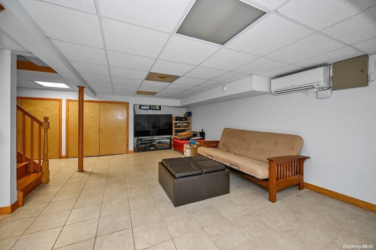 207-15 39th Avenue Property Photo 17