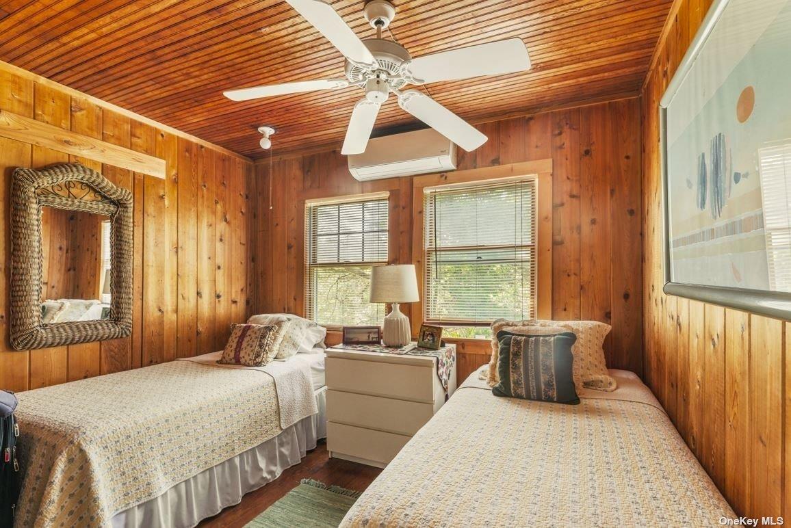 993 Surfview Walk Property Photo 8