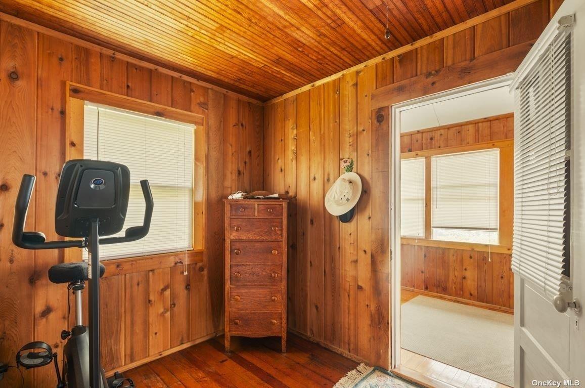 993 Surfview Walk Property Photo 9
