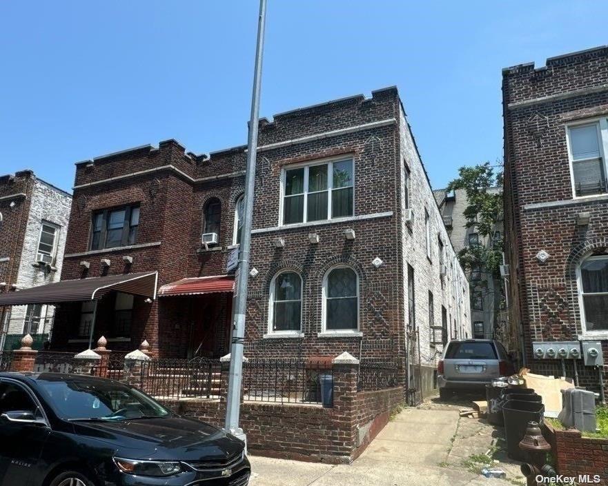 211 E 96th Street 4 Property Photo 2