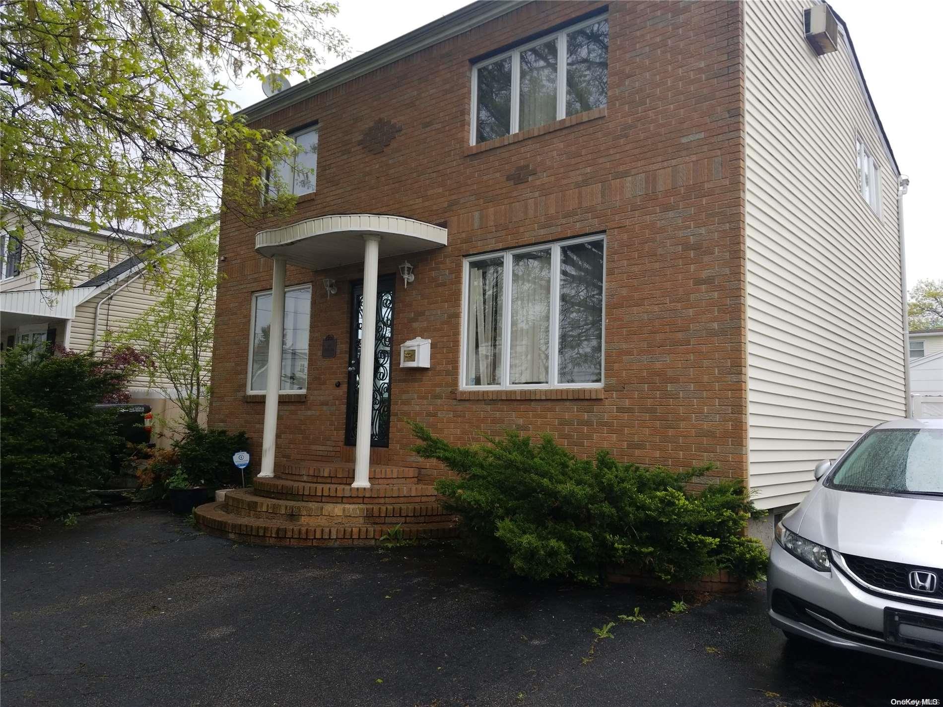 389 Hunnewell Avenue Property Photo