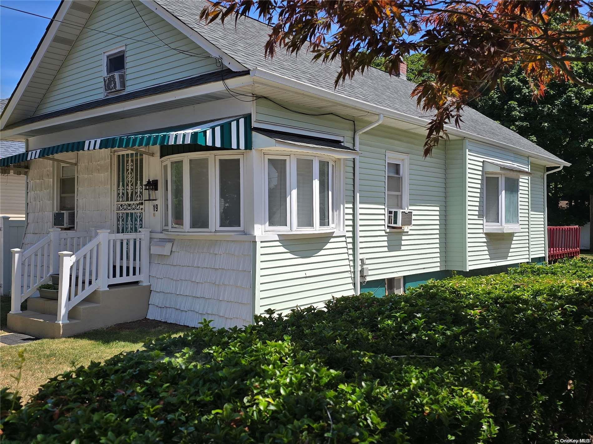 19 Independence Avenue Property Photo 3
