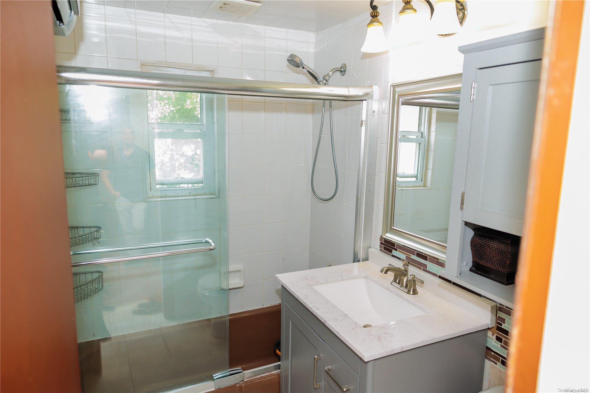 30-26 87th Street Property Photo 28