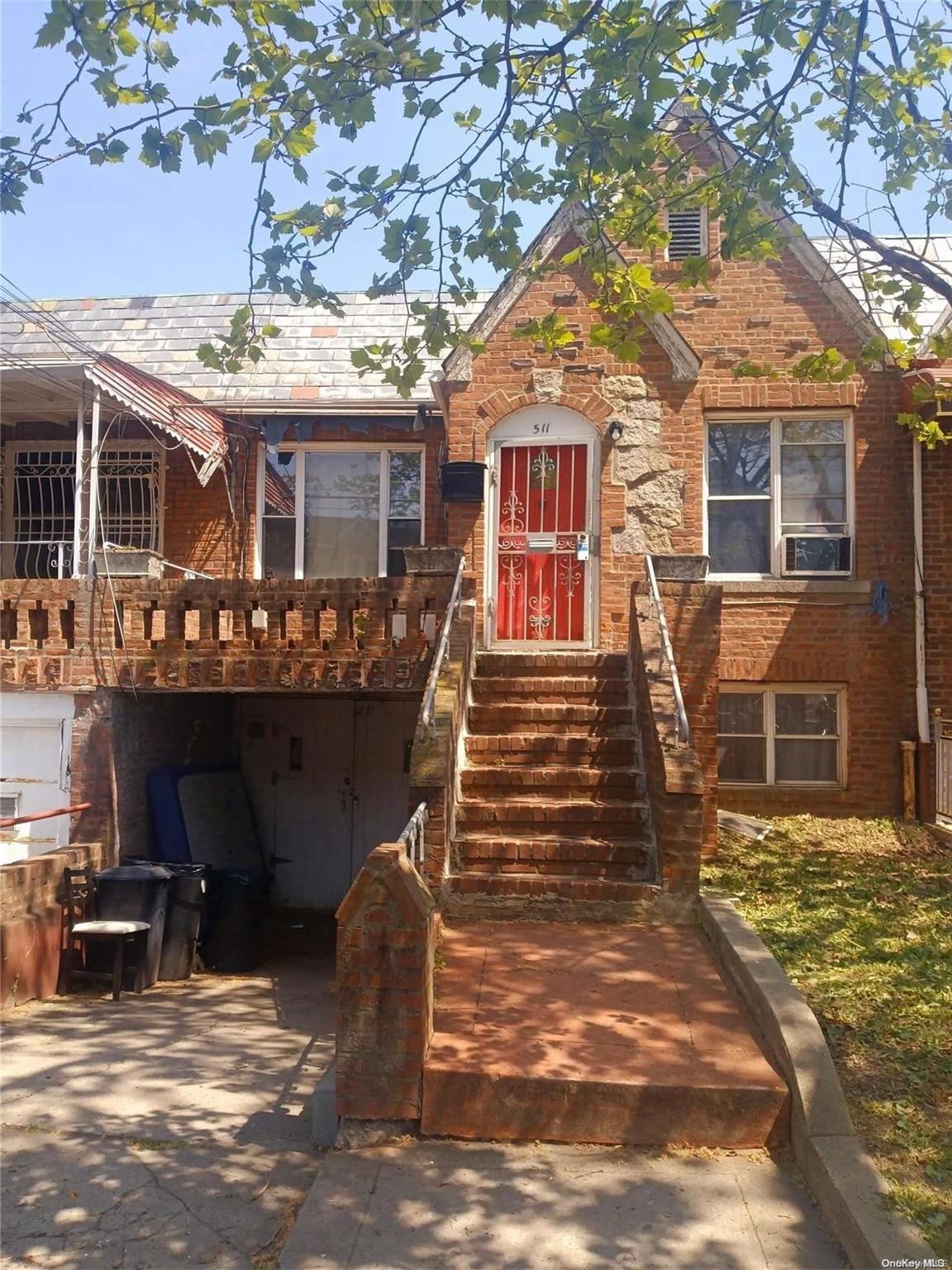 511 E 54th Street Property Photo
