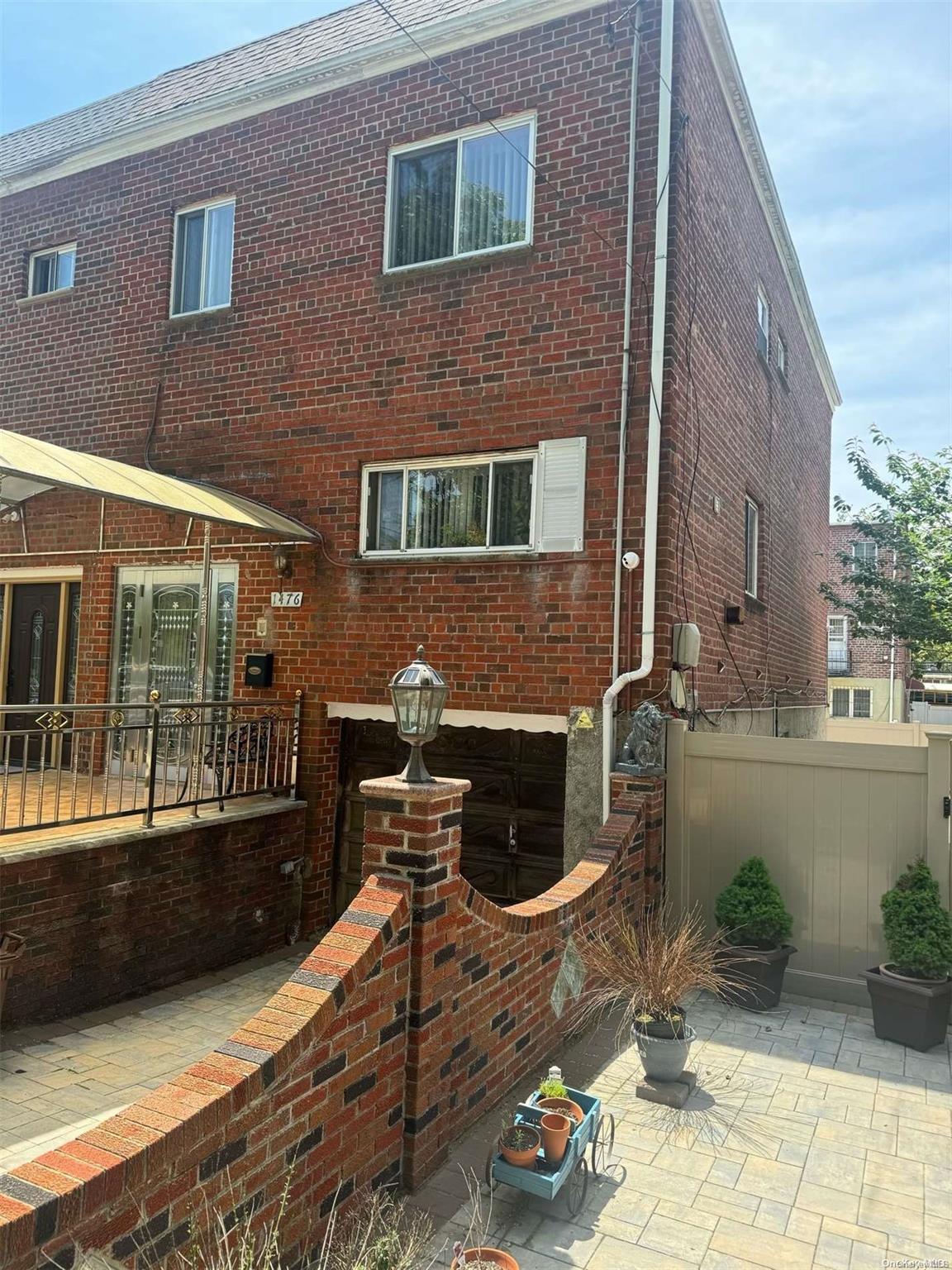 1476 E 86th Street Property Photo