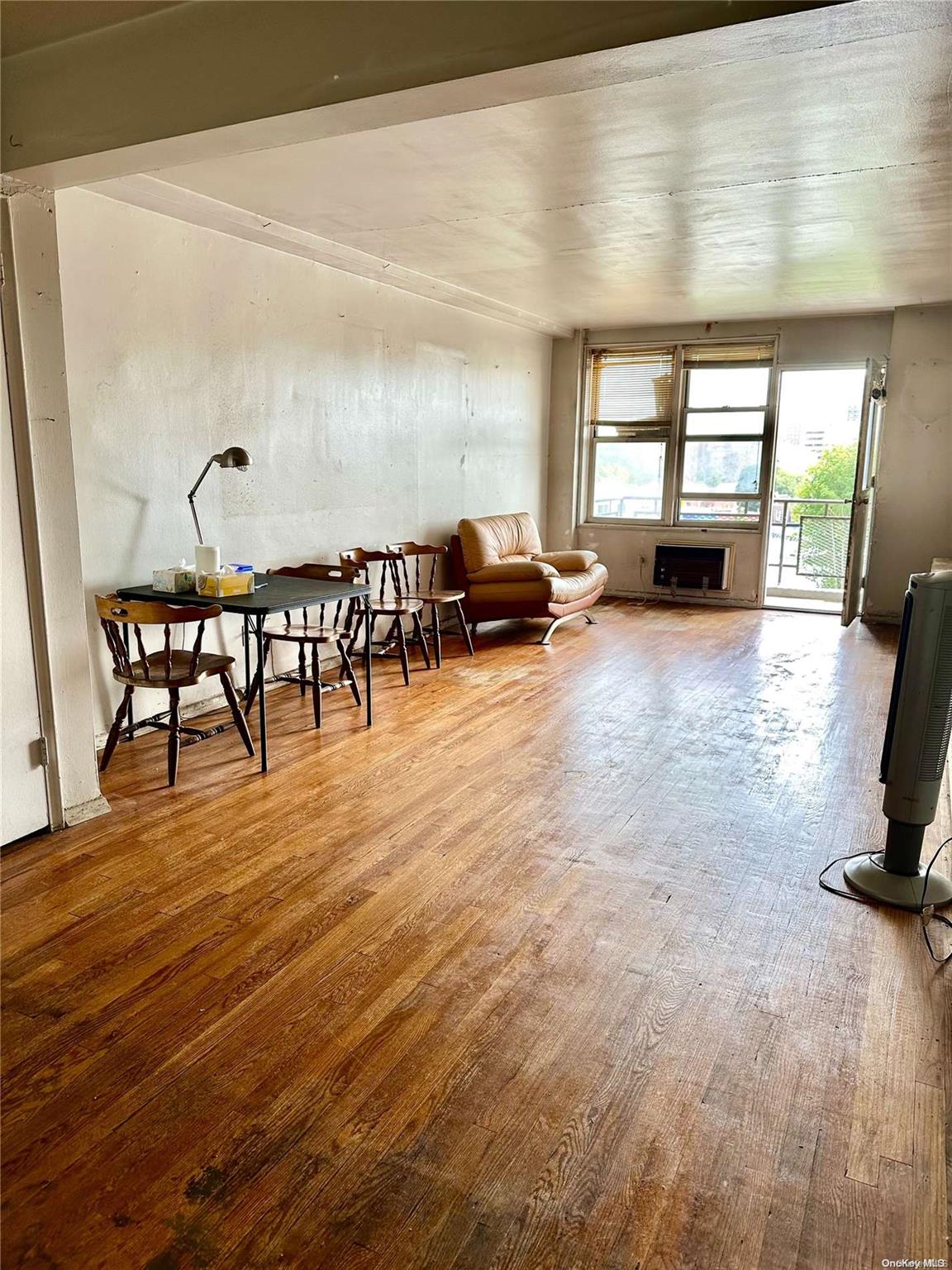67-50 Thornton Place 4d Property Photo 2