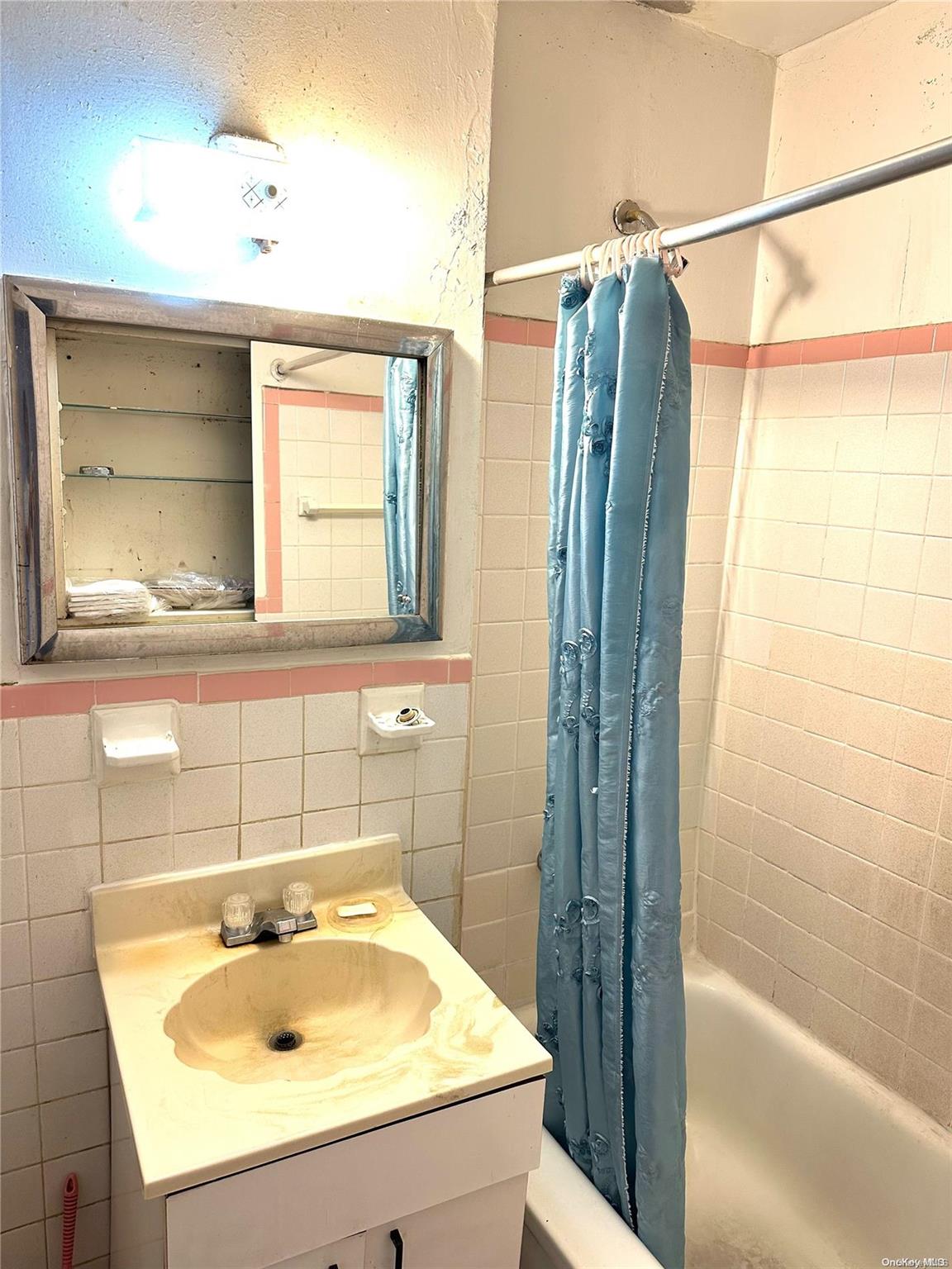 67-50 Thornton Place 4d Property Photo 8