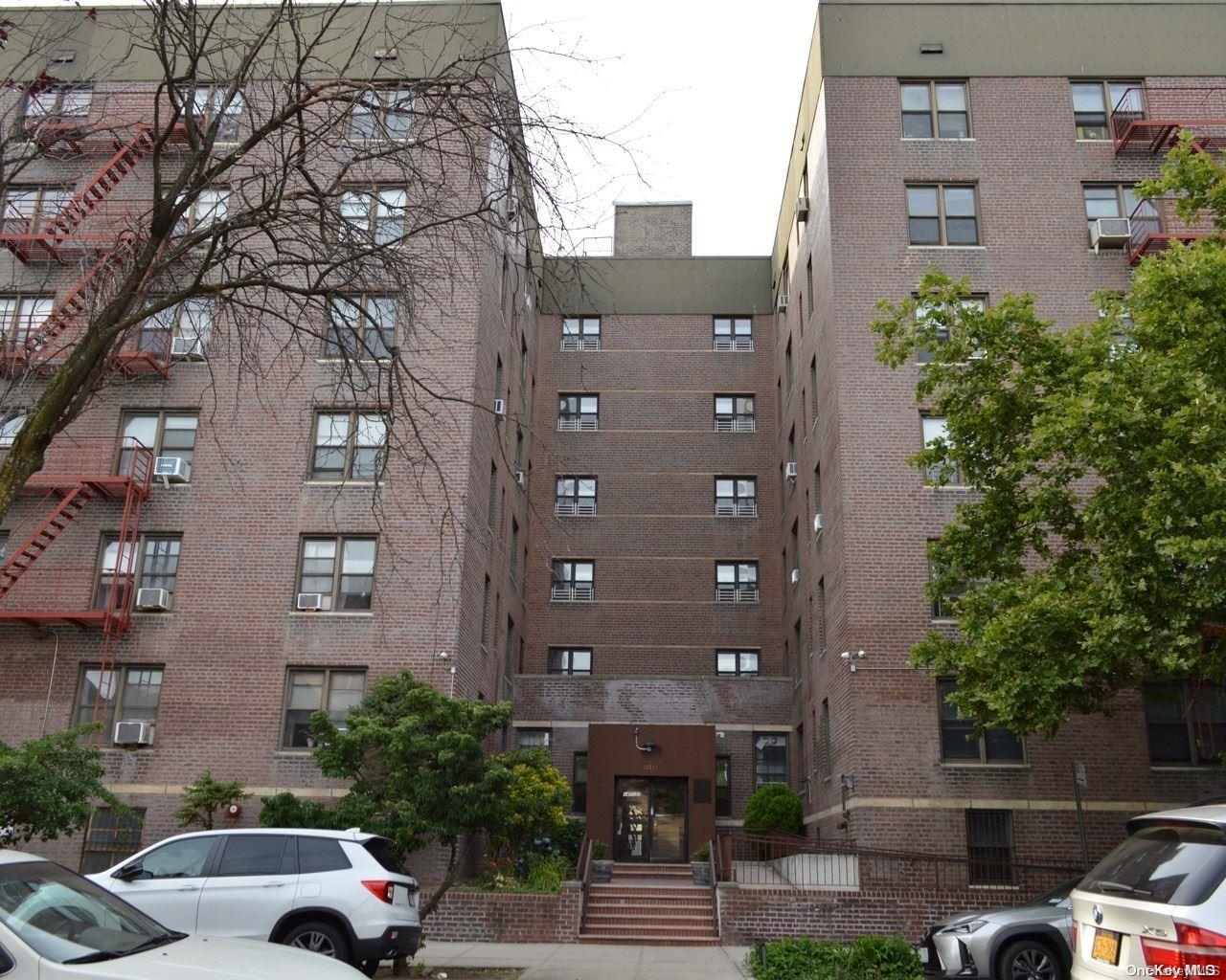 14737 Roosevelt Condo Real Estate Listings Main Image