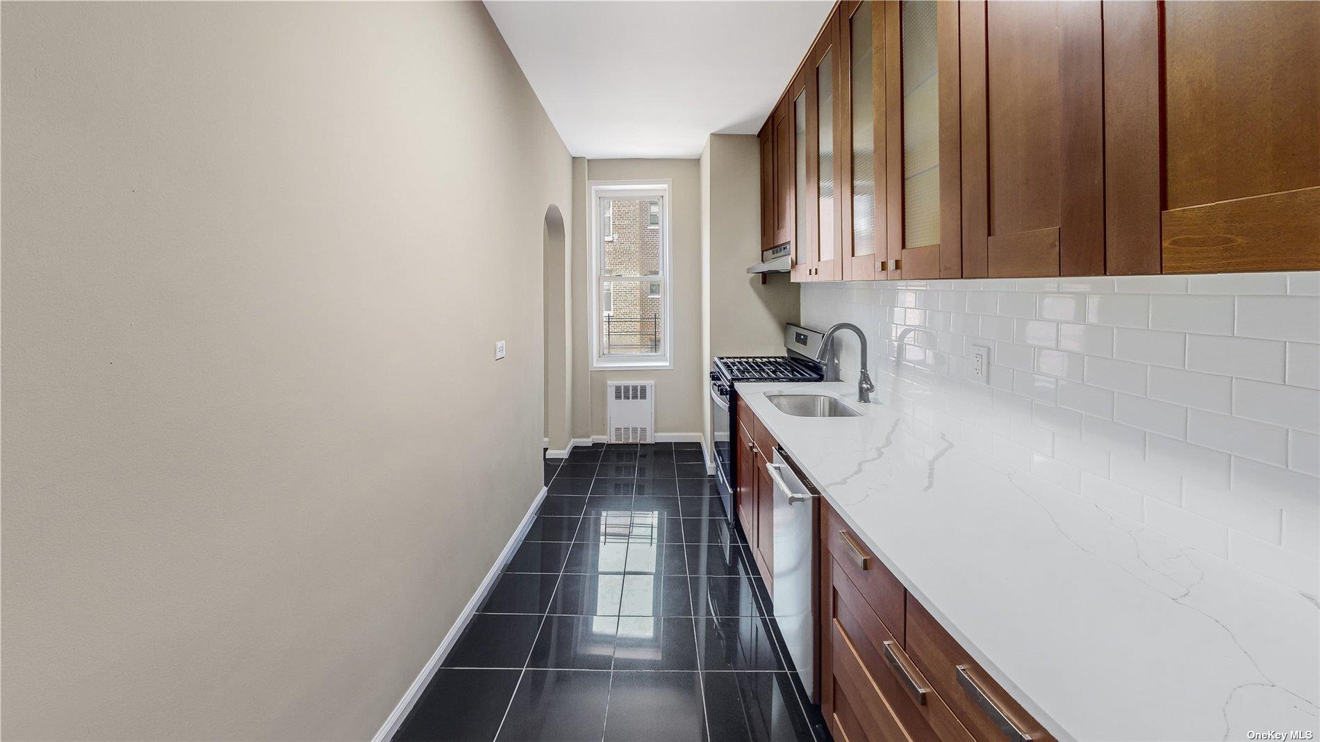 35-38 75th Street 4c Property Photo 2