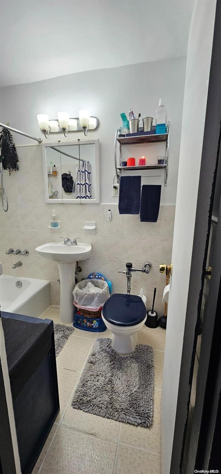 1275 E 51 Street 3a Property Photo 6