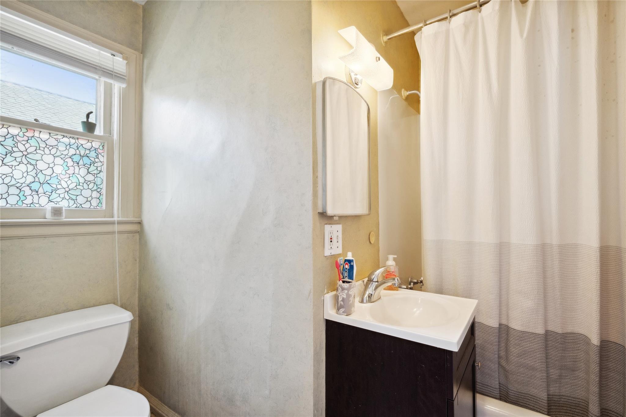 253 Sea Cliff Avenue Property Photo 18