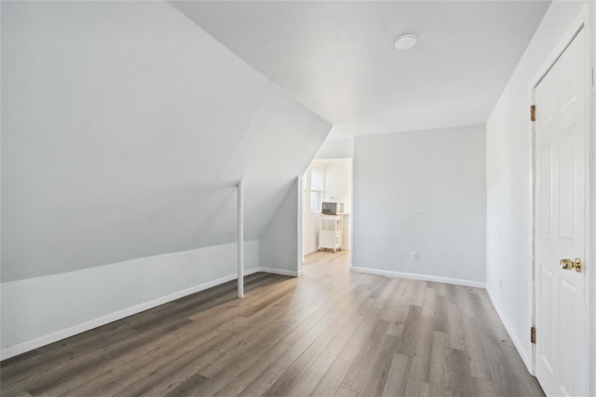 253 Sea Cliff Avenue Property Photo 20