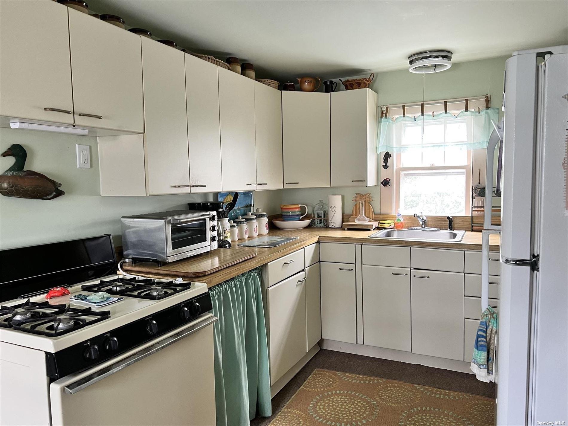 63 Bungalow Walk Property Photo 3
