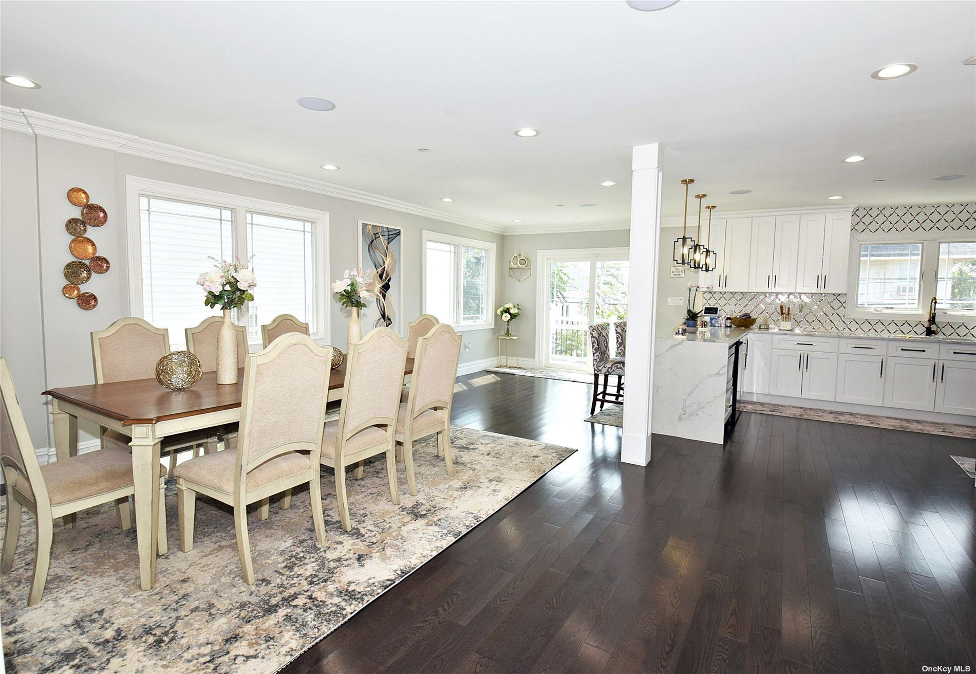46 E Fulton Street Property Photo 7