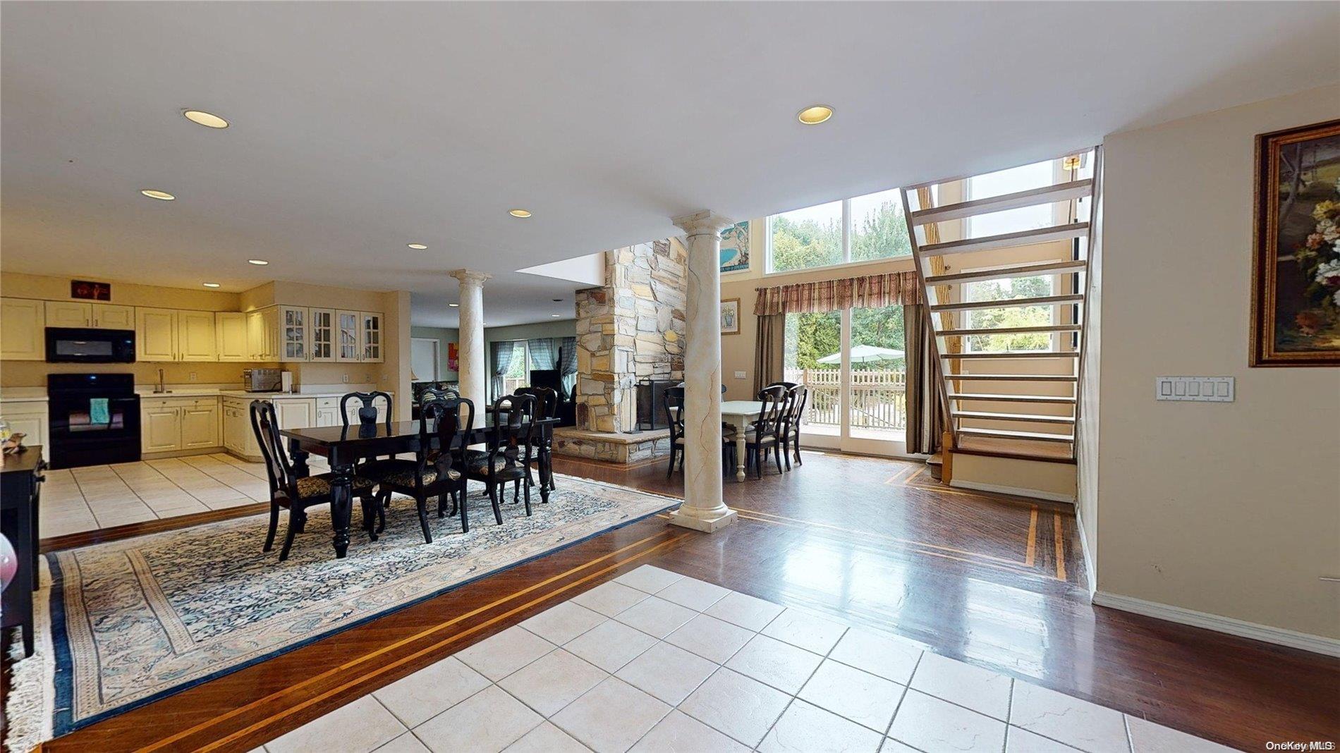 28 Club Lane Property Photo 6