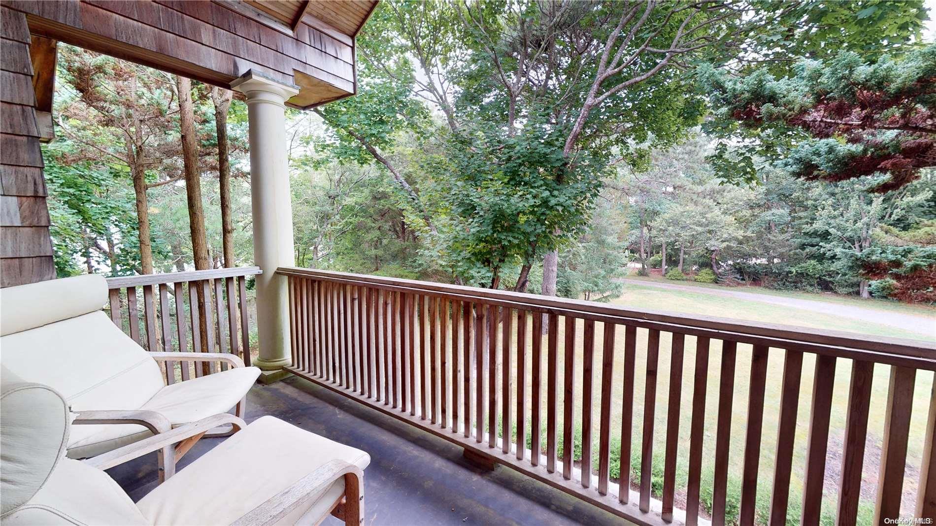 28 Club Lane Property Photo 16