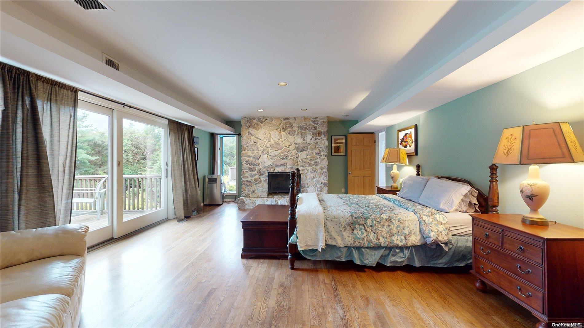 28 Club Lane Property Photo 17