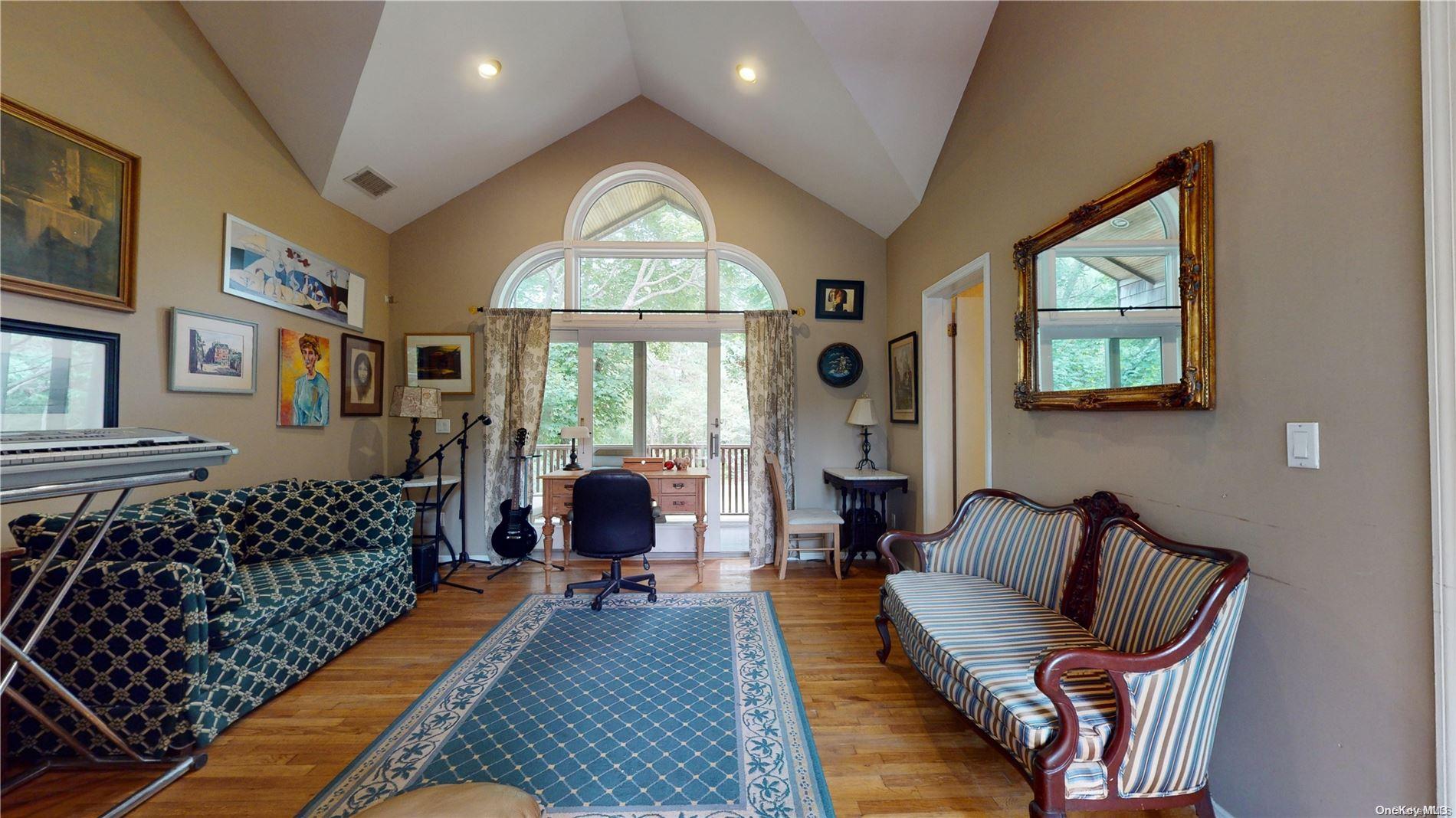 28 Club Lane Property Photo 19
