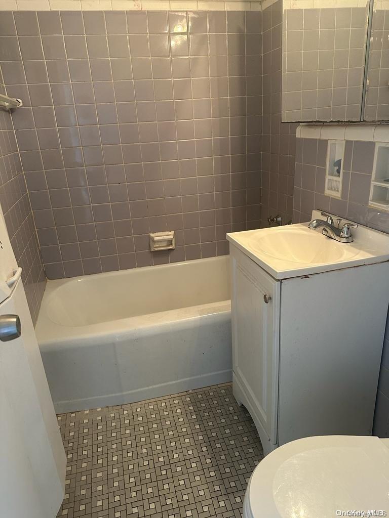 97-10 62 Drive 4m Property Photo 11