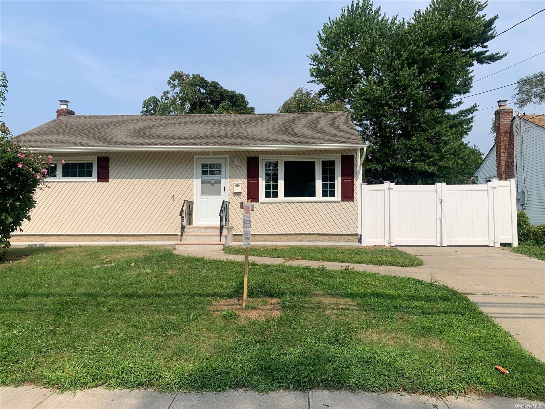 494 Albany Avenue Property Photo