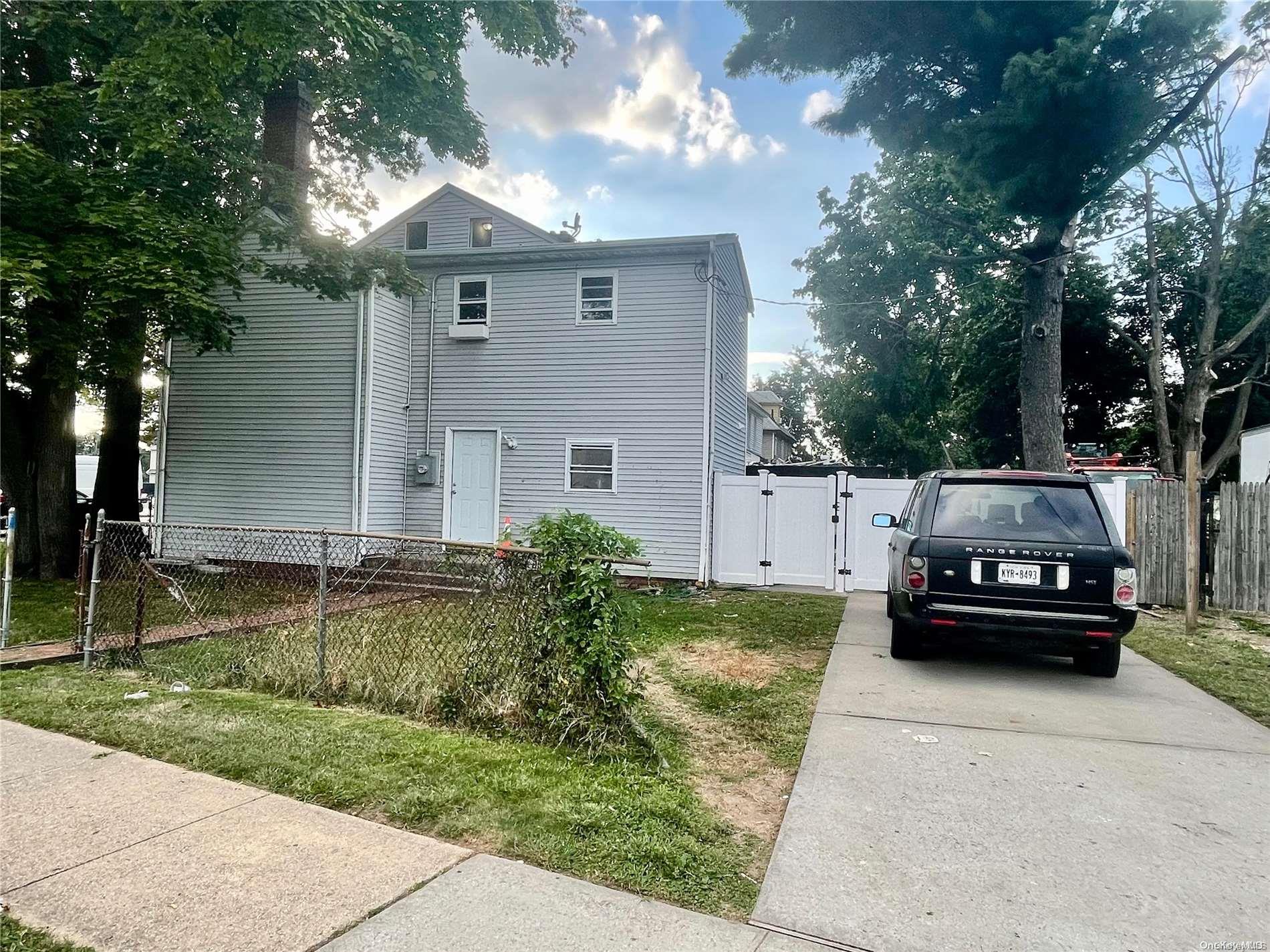 142 Henry Street Property Photo 3