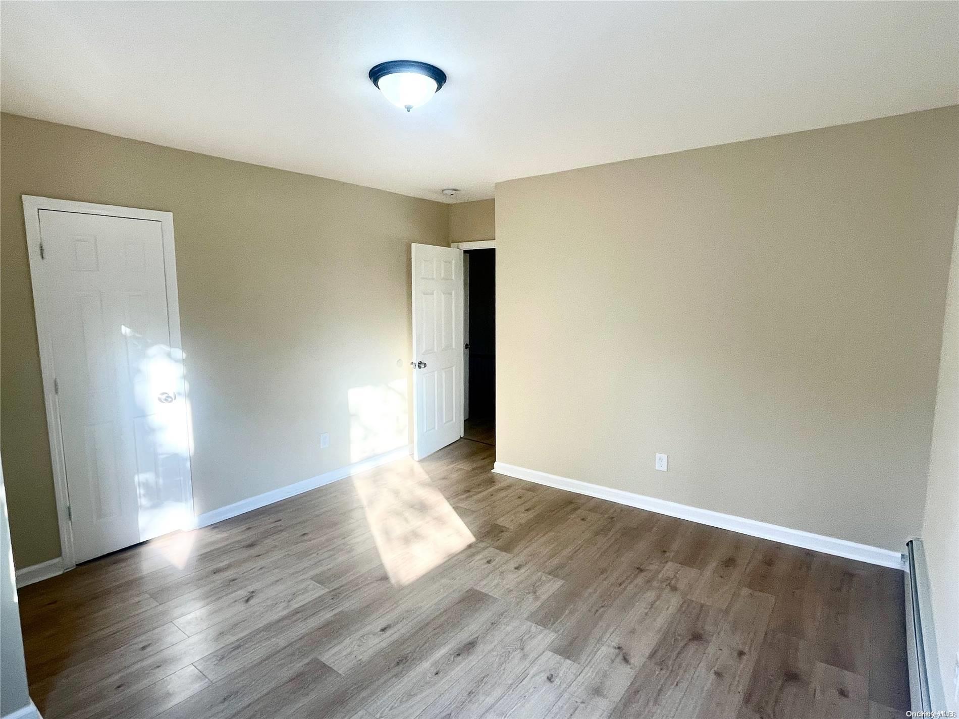 142 Henry Street Property Photo 7
