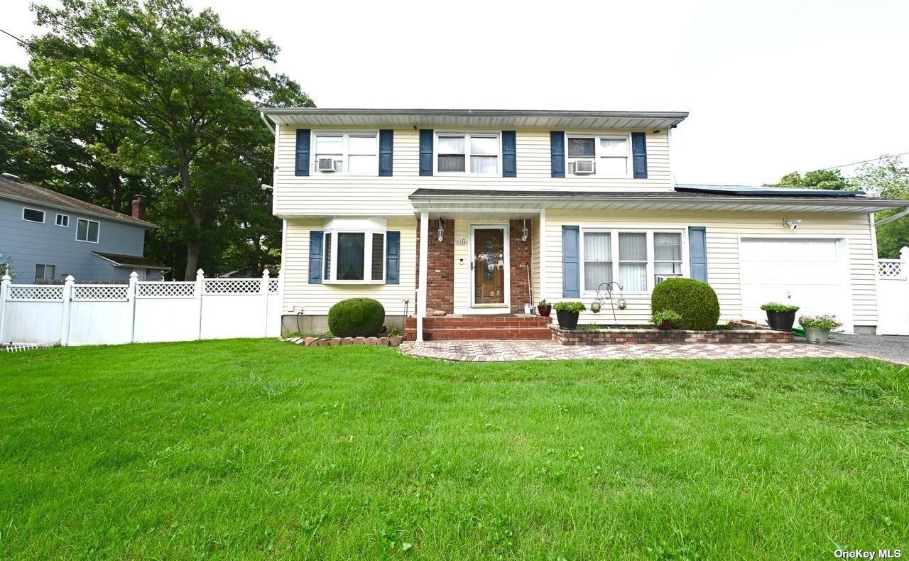 1150 Connetquot Avenue Property Photo 1