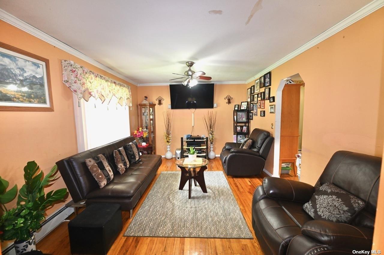 1150 Connetquot Avenue Property Photo 3