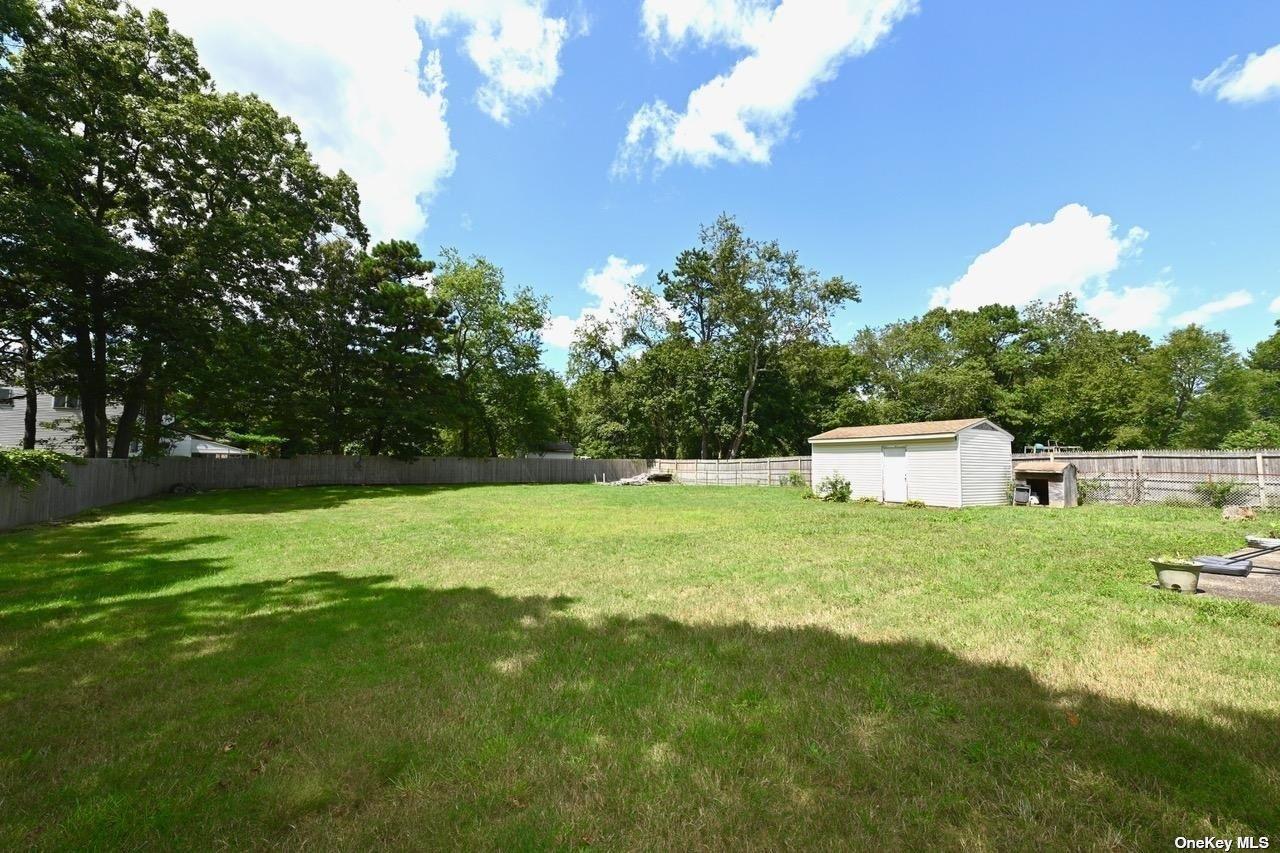 1150 Connetquot Avenue Property Photo 24