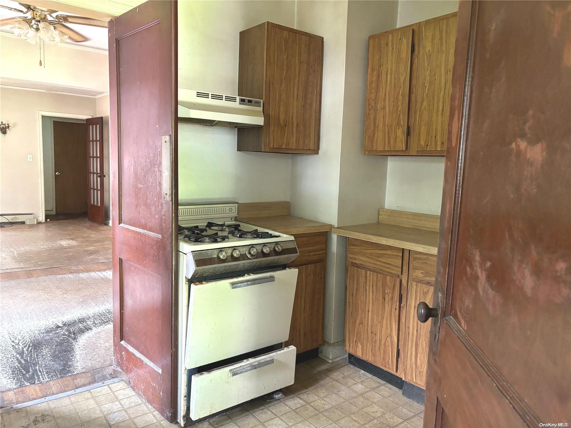 27 Jane Street Property Photo 3