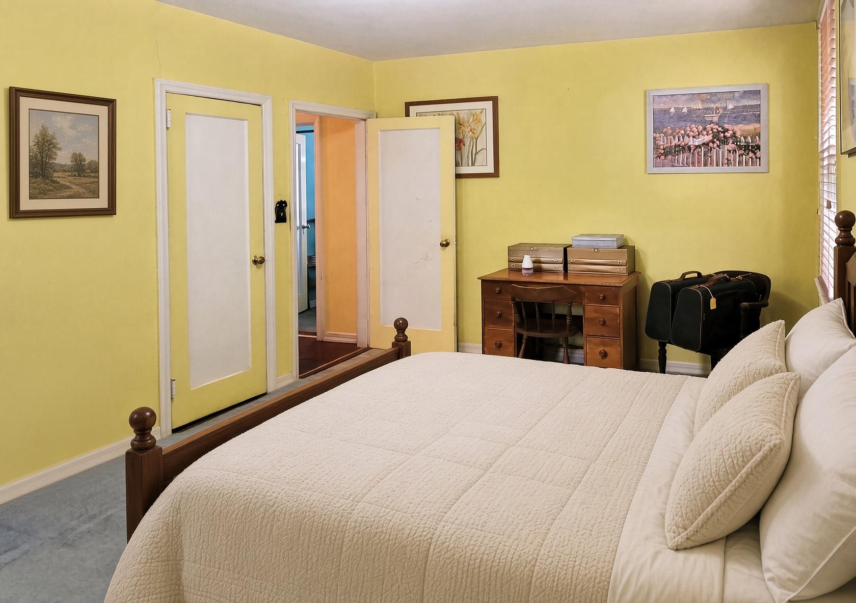 138 Hewlett Avenue Property Photo 8