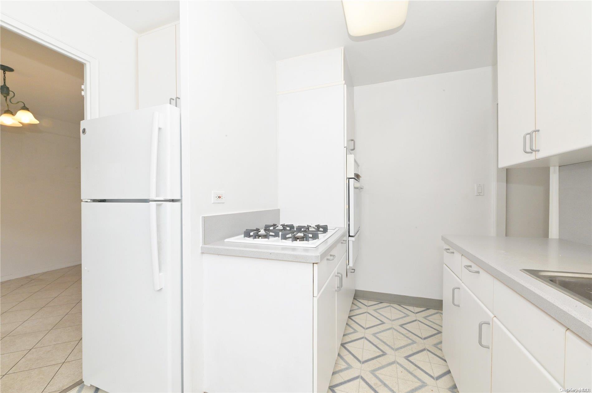 110-11 Queens Blvd. 2h Property Photo 20