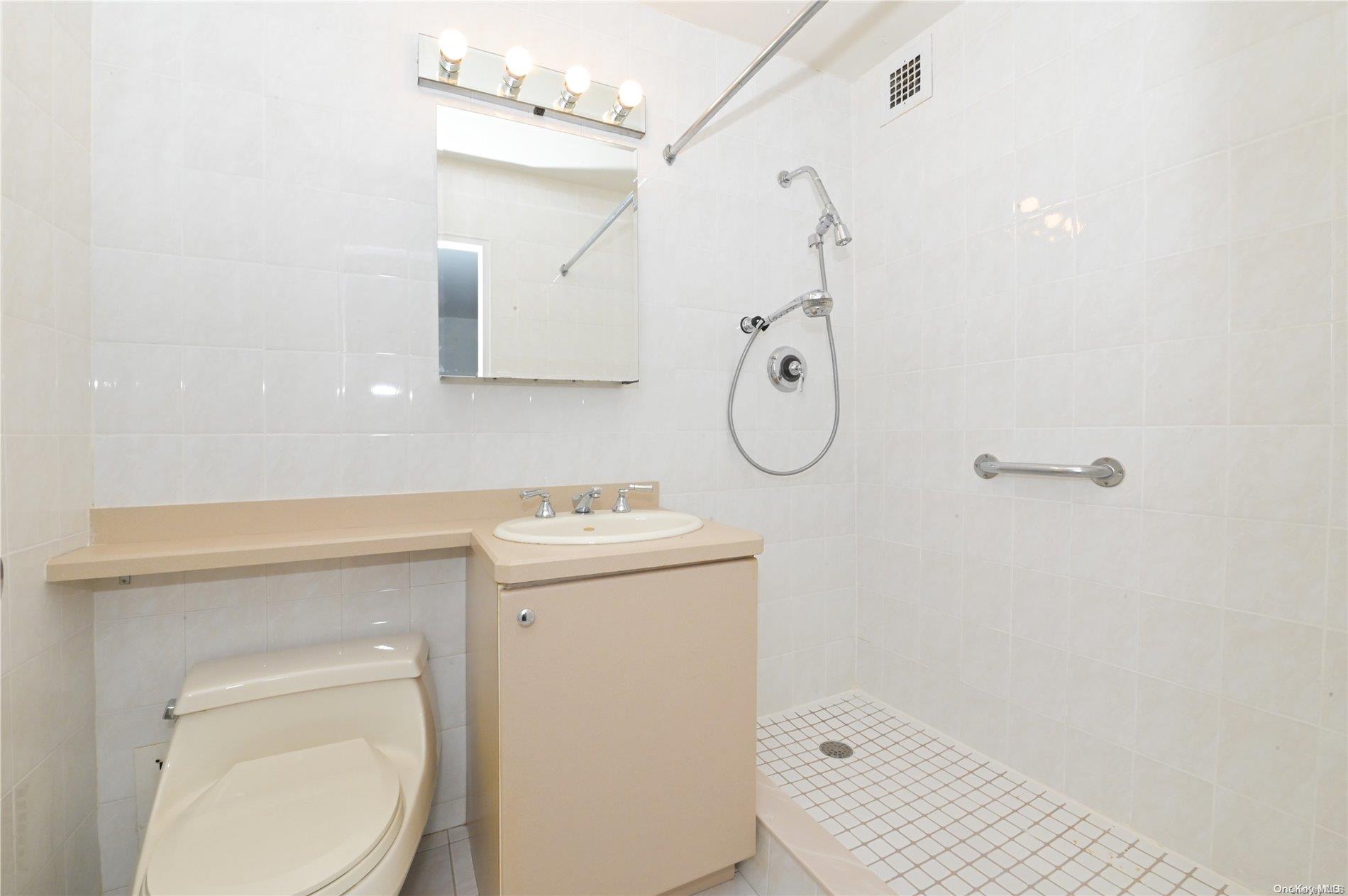 110-11 Queens Blvd. 2h Property Photo 22