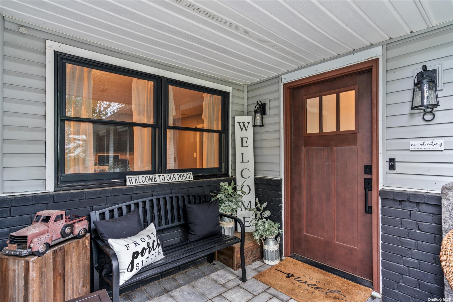 8 Balfour Lane Property Photo 3