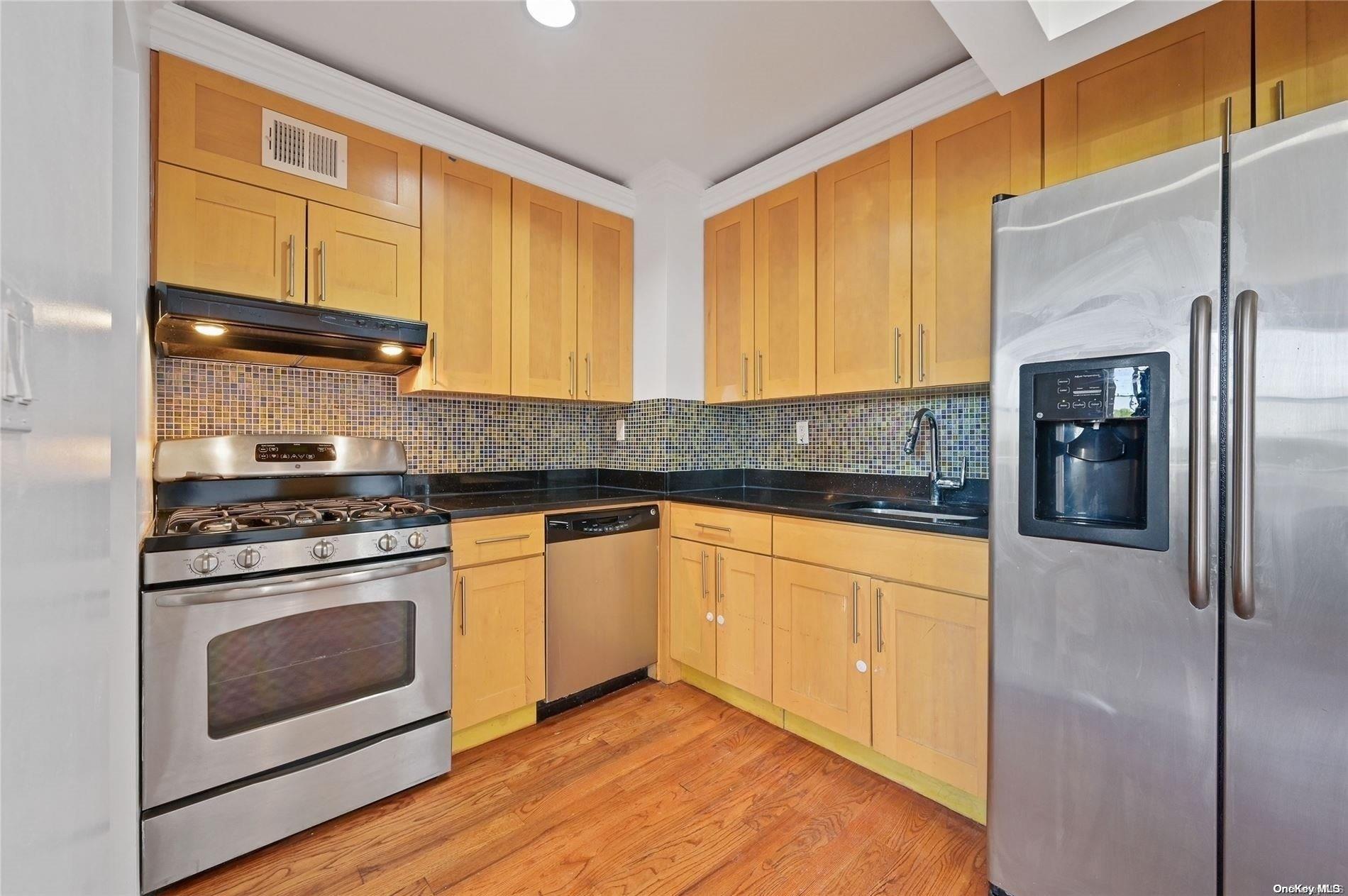 169th St Condo Real Estate Listings Main Image