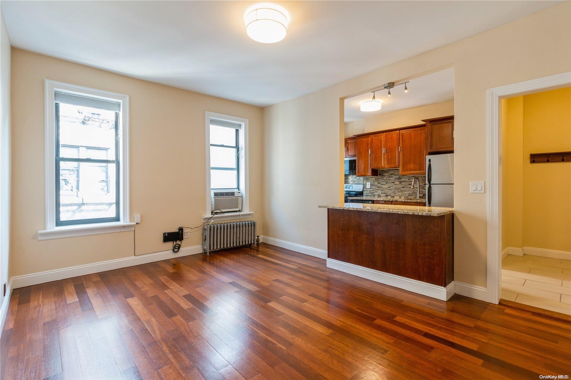35 Crown Street 6e Property Photo