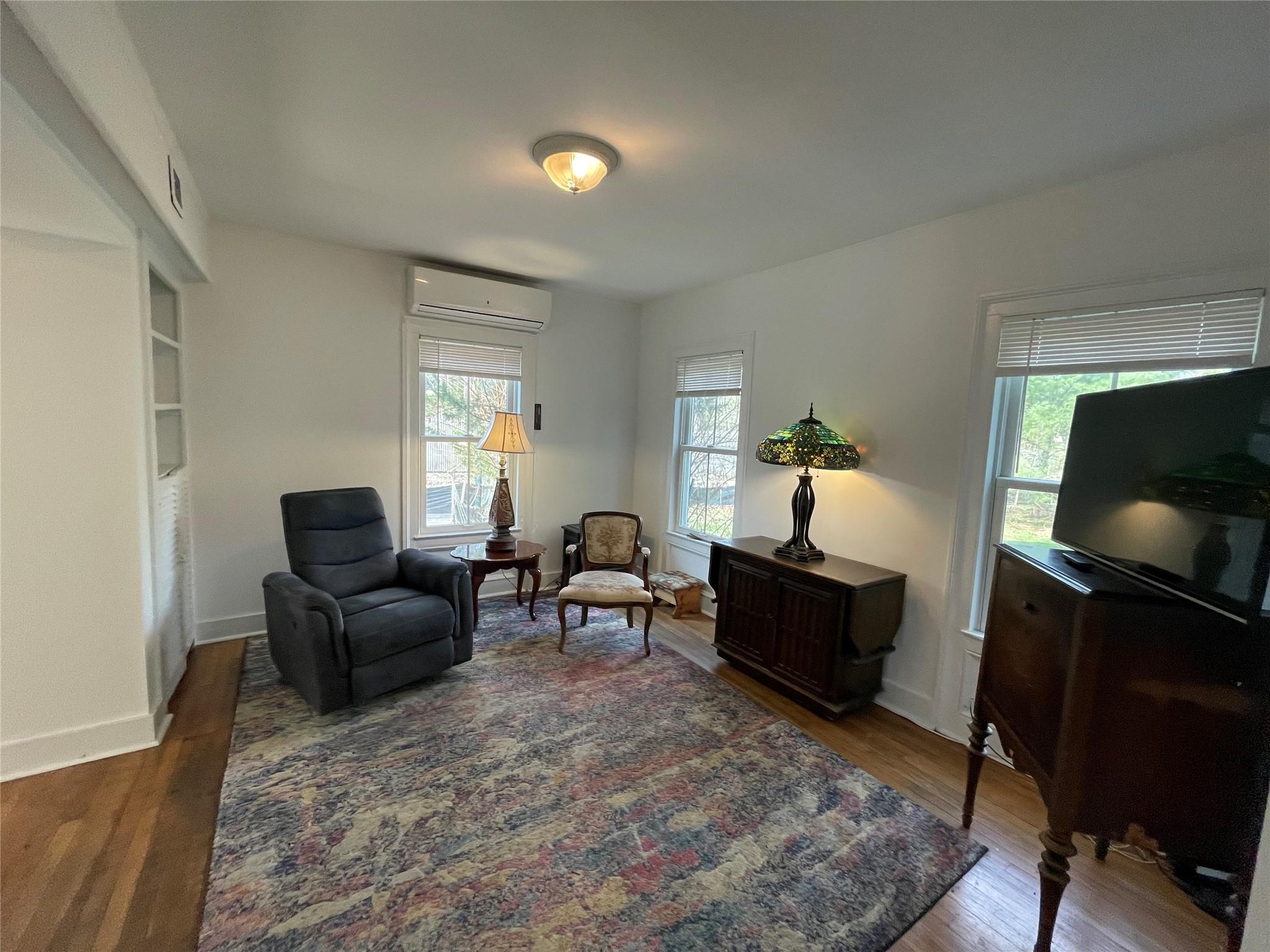 190 S Country Road Property Photo 11
