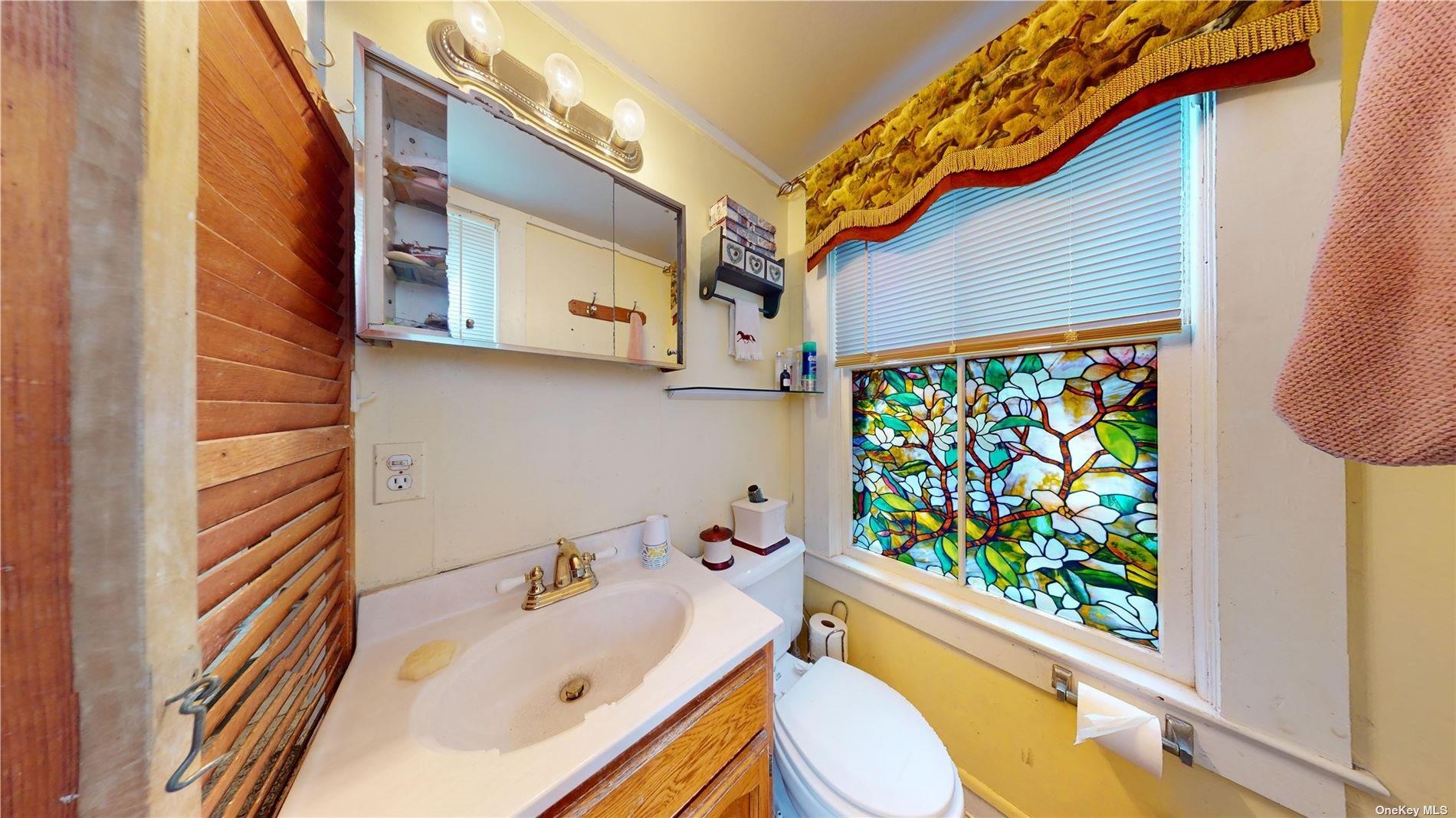 190 S Country Road Property Photo 13