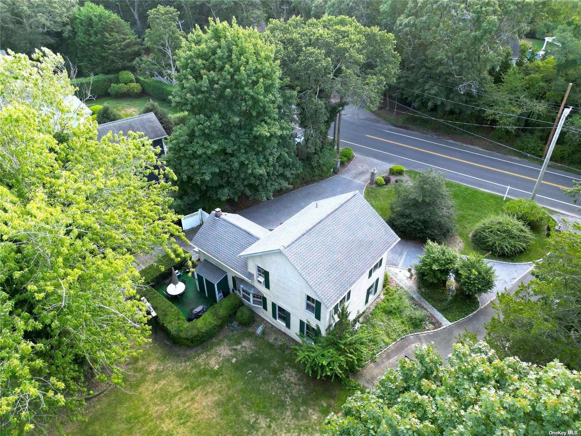 190 S Country Road Property Photo 18