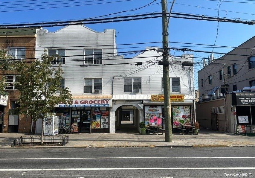 44-48 New Dorp Plaza Property Photo