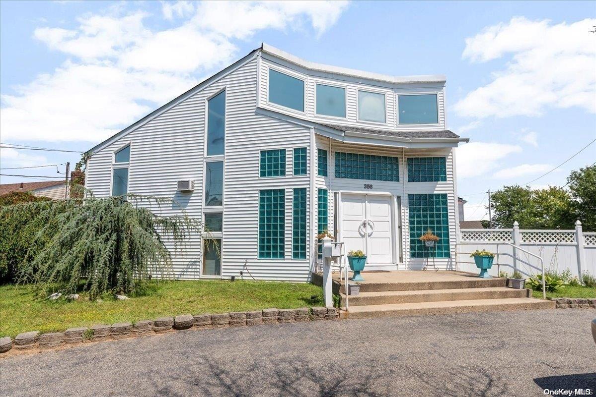 356 Granada Parkway Property Photo 1
