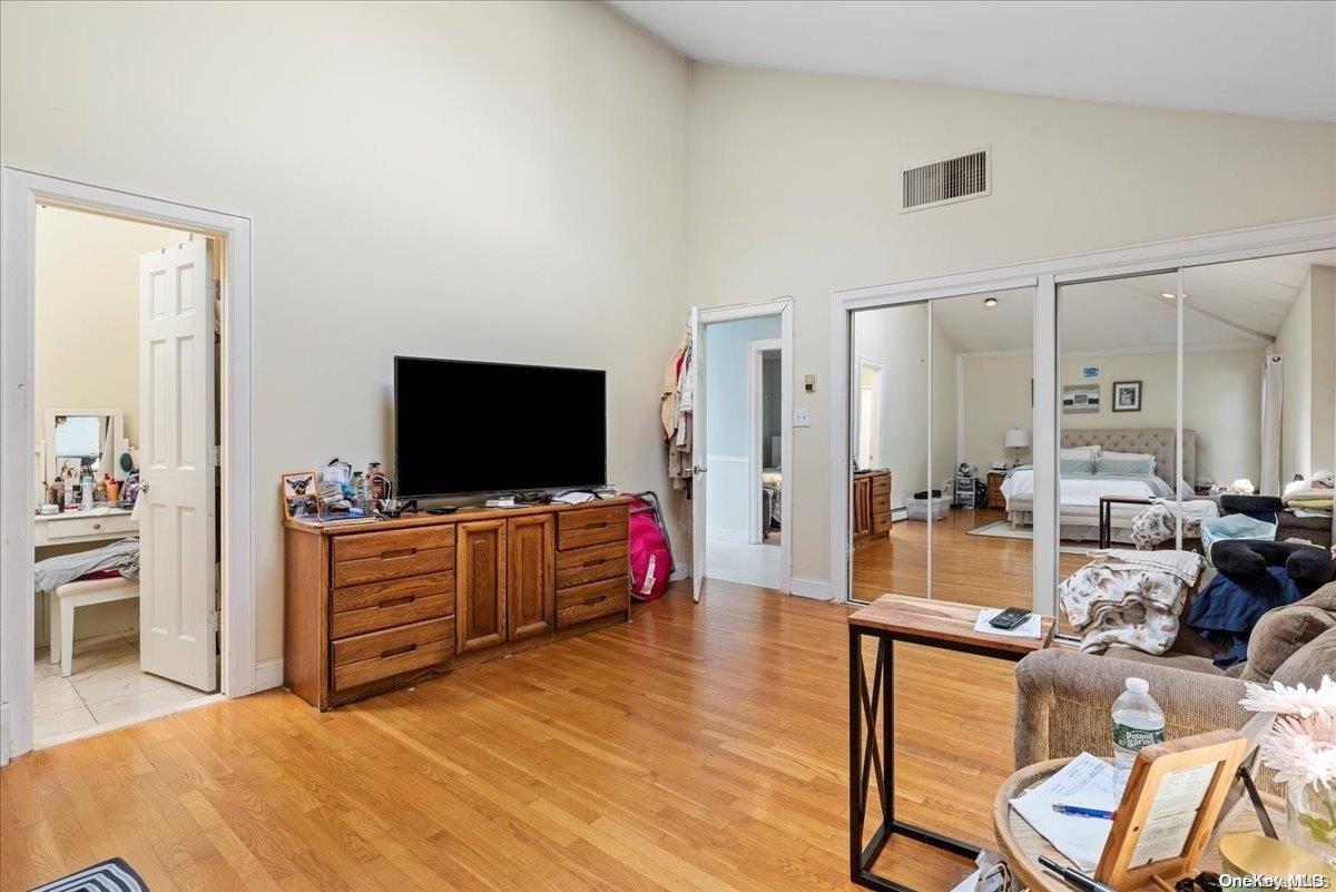 356 Granada Parkway Property Photo 10