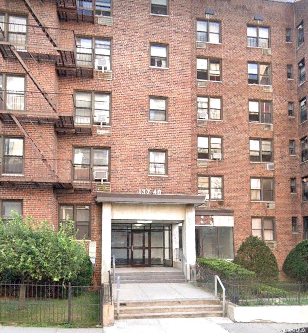 137-40 45 Avenue 3h Property Photo 1
