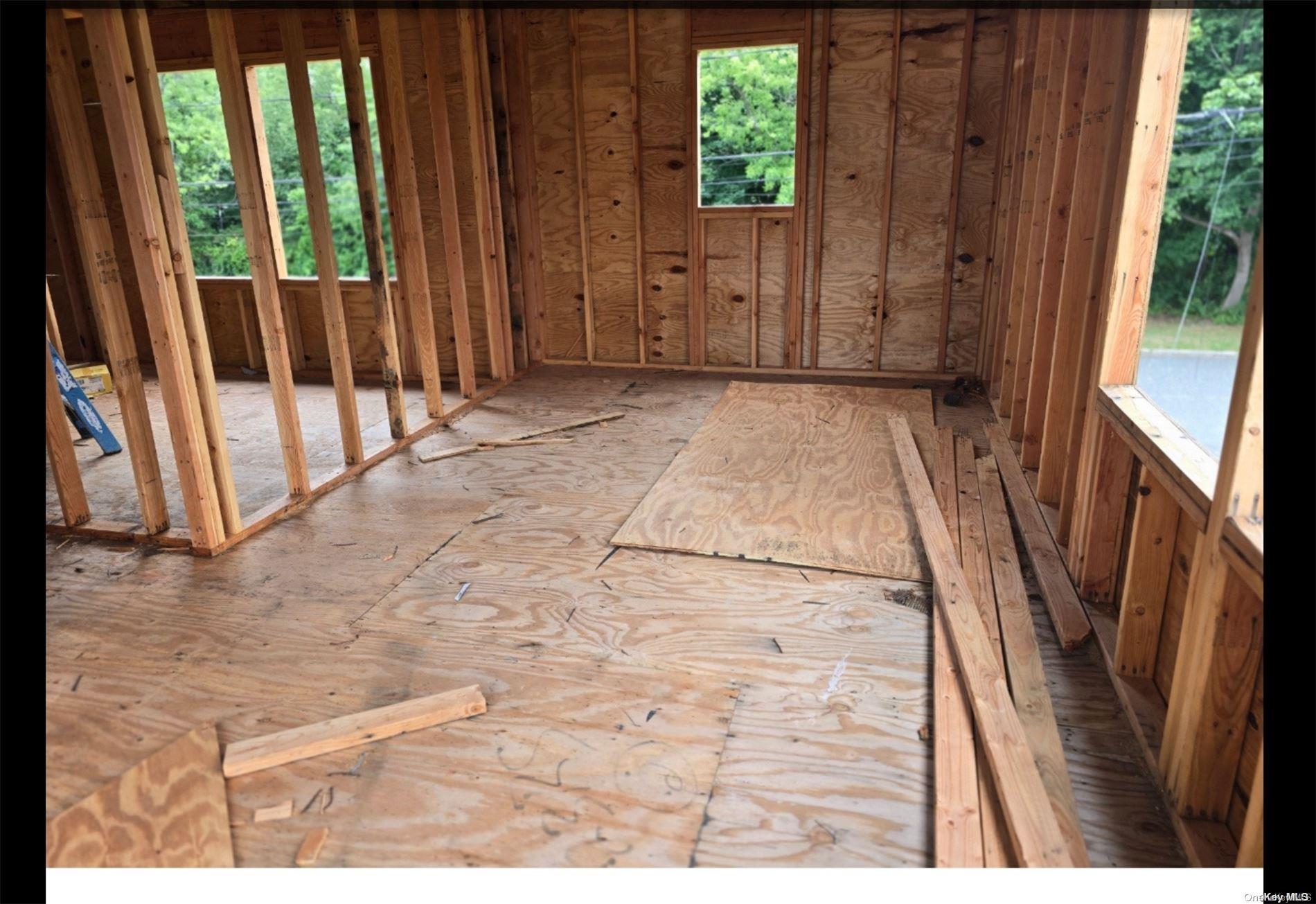 140 Floyd Street Property Photo 5