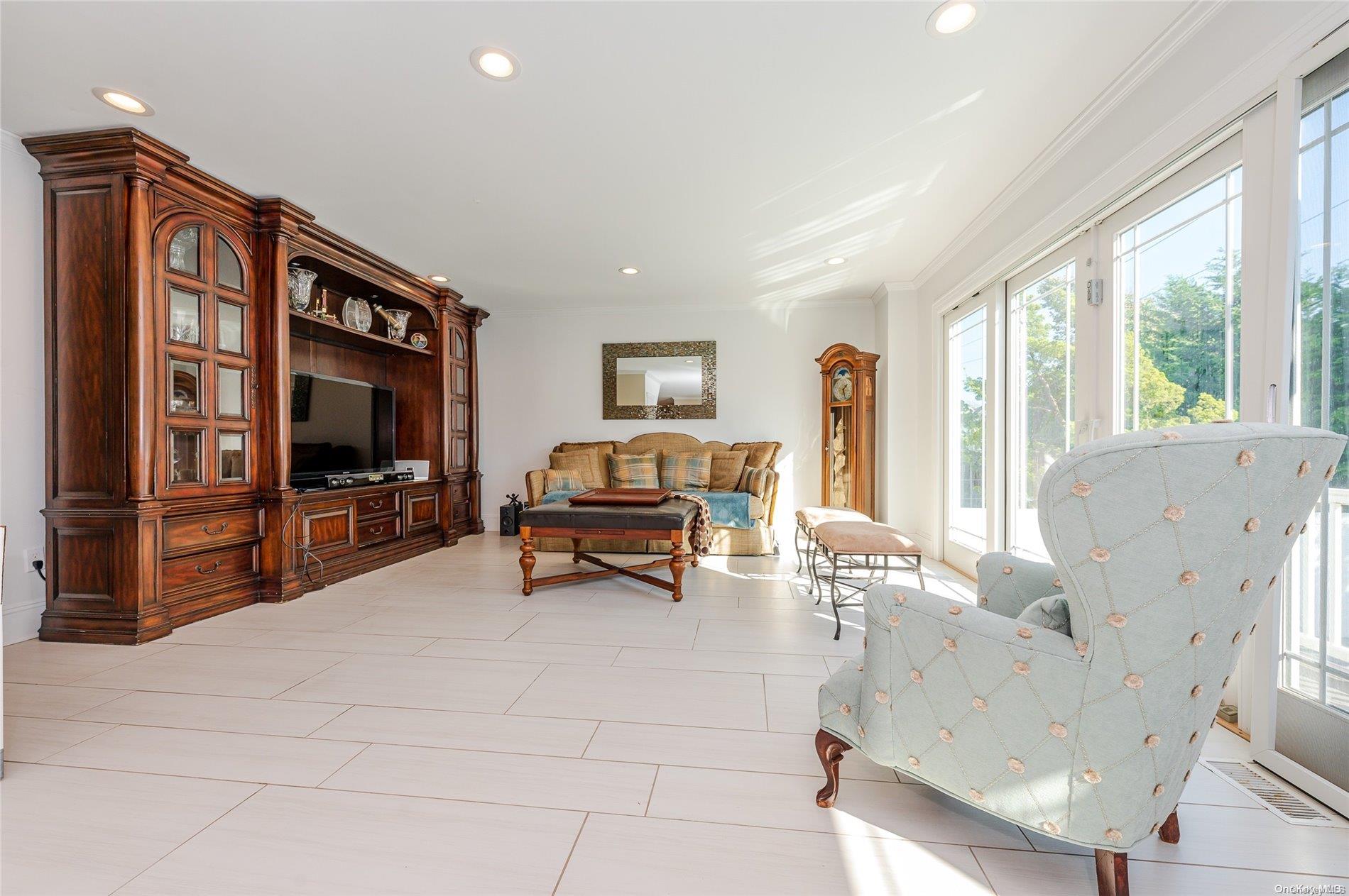 1471 Bay Boulevard Property Photo 10