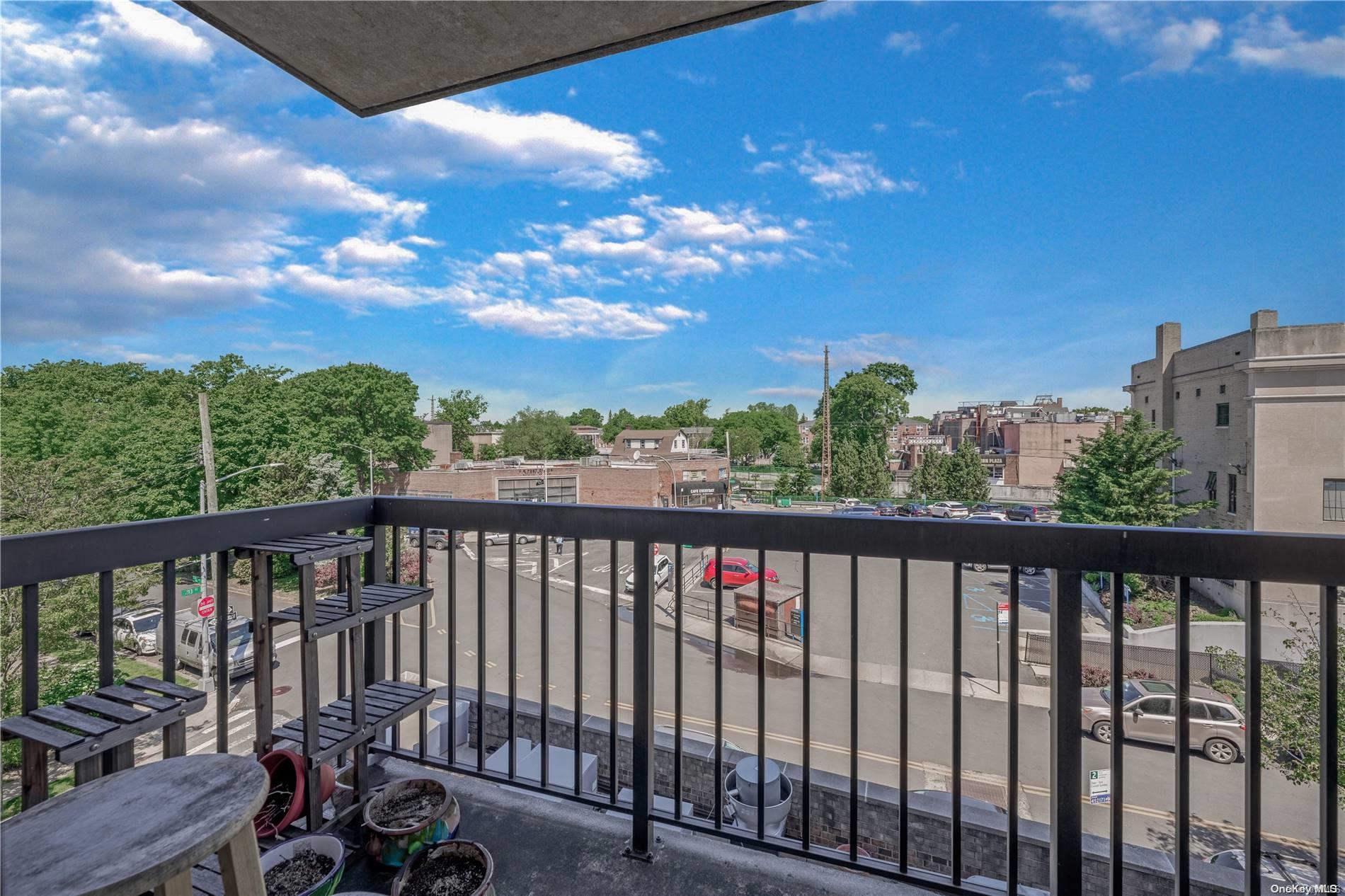 213-02 42 Avenue 4e Property Photo 9