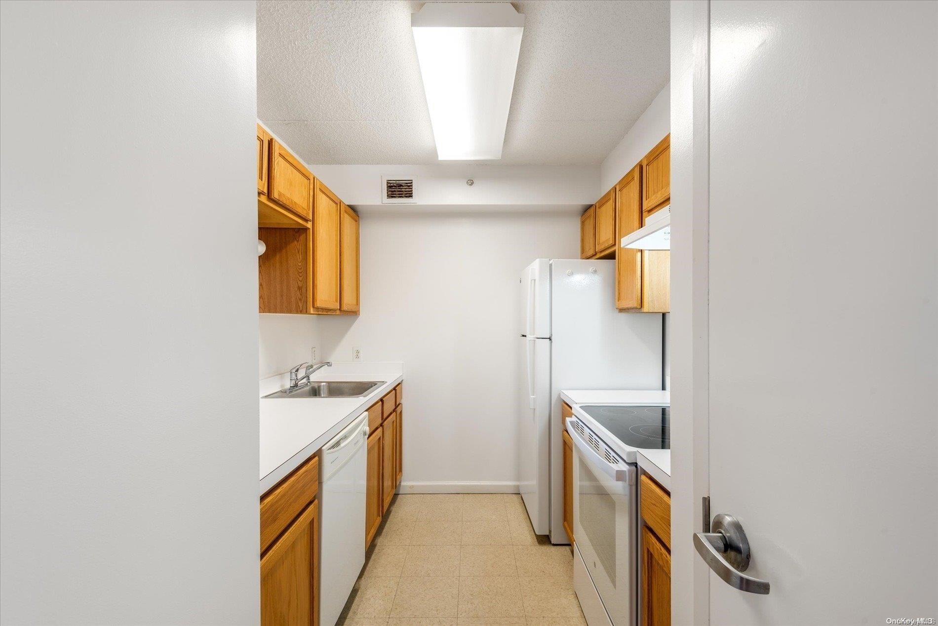 221 Beach 80th Street 4f Property Photo 7